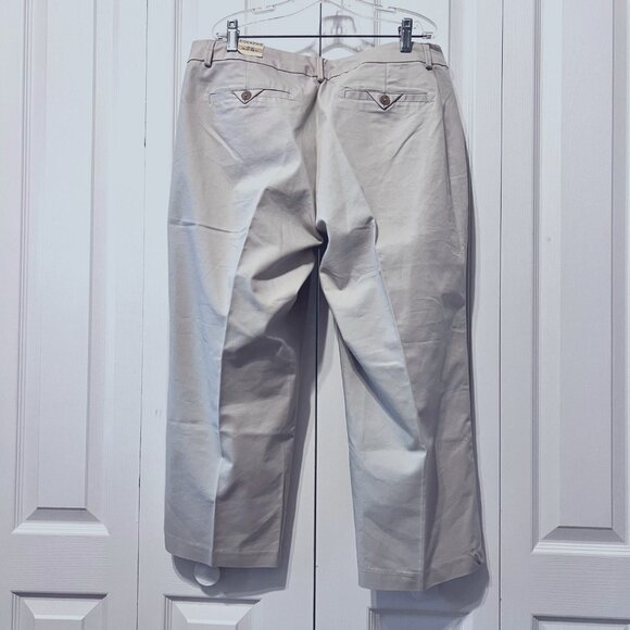 Dockers Metro Capris-NWT-Khaki Diem Straight Size 12 Women's -Stretch-Casual - Picture 7 of 15